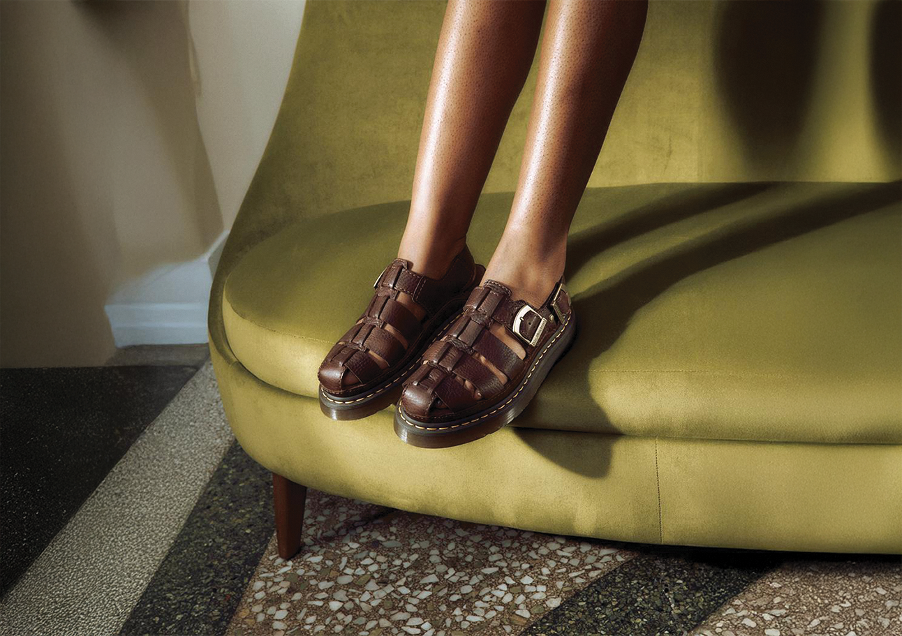 Dr.Martens-fisherman-sandals